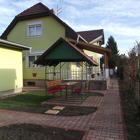 Apartman Kaszas Garden Mosonmagyarovar Bagian luar foto