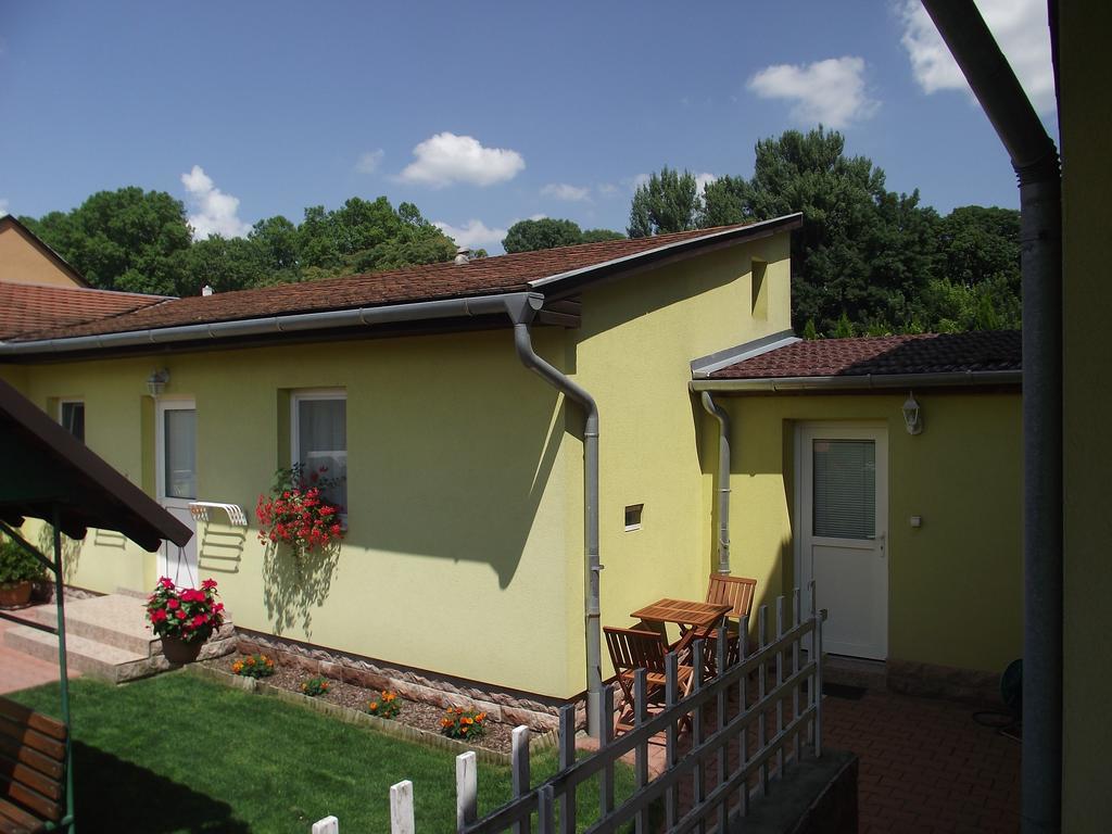 Apartman Kaszas Garden Mosonmagyarovar Ruang foto