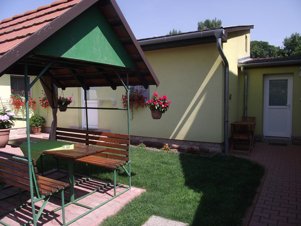 Apartman Kaszas Garden Mosonmagyarovar Bagian luar foto