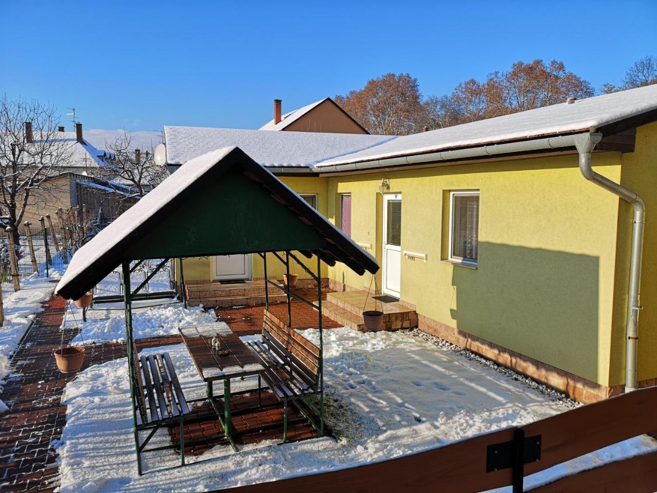 Apartman Kaszas Garden Mosonmagyarovar Bagian luar foto