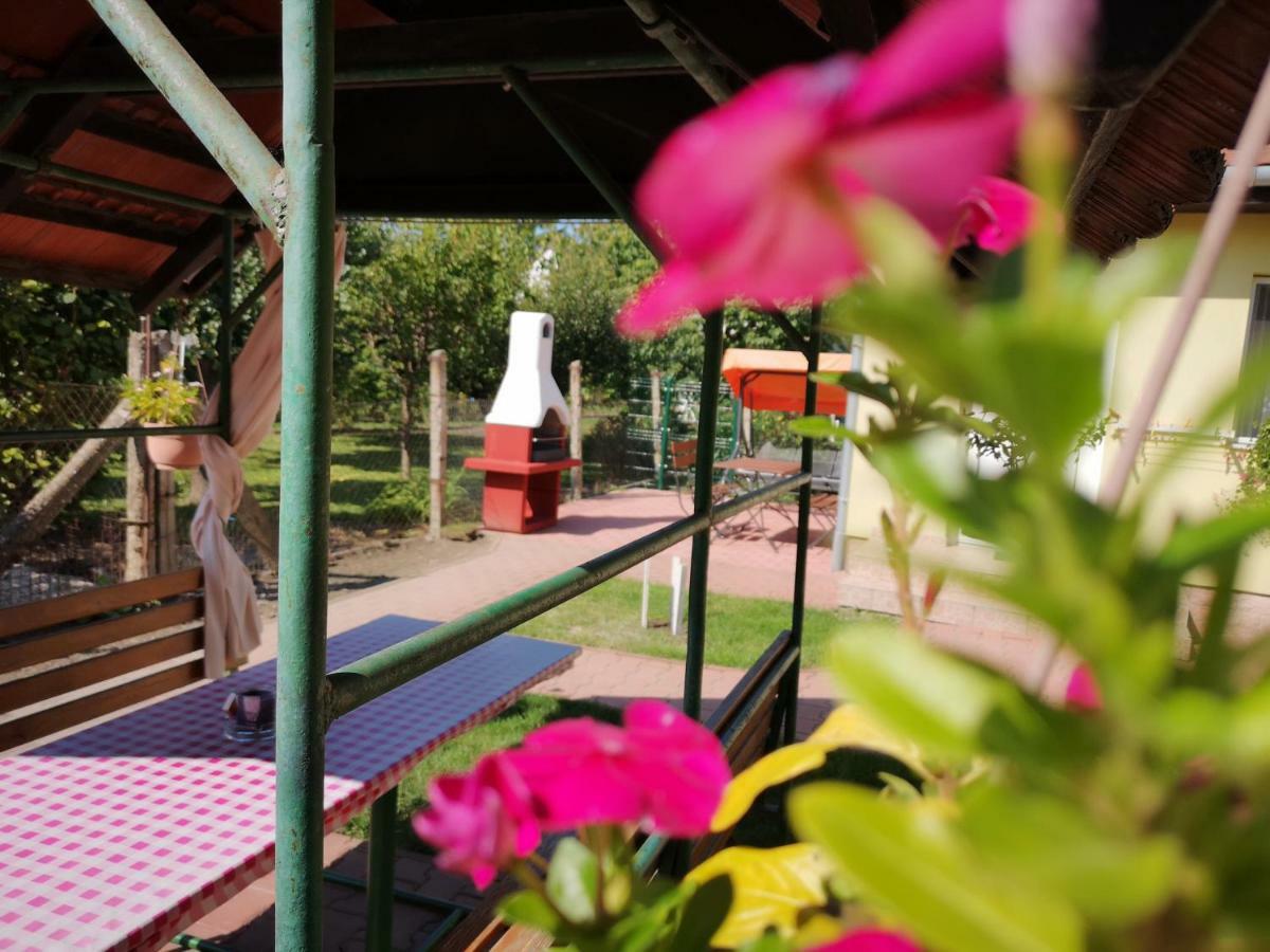 Apartman Kaszas Garden Mosonmagyarovar Bagian luar foto