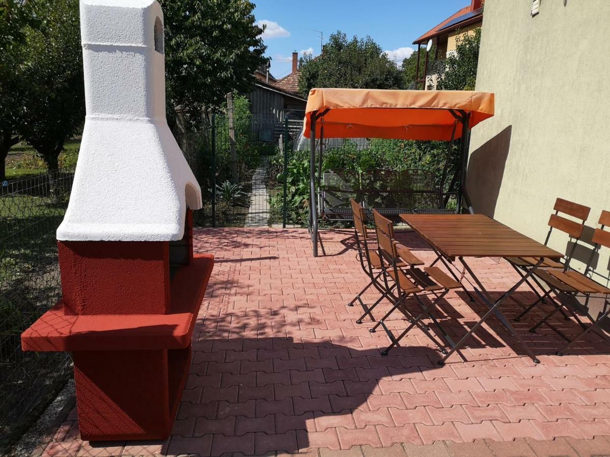 Apartman Kaszas Garden Mosonmagyarovar Bagian luar foto